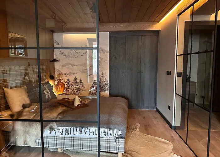 Coffee And Croissant Apartments