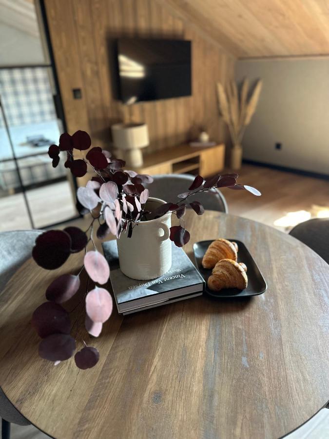 Coffee And Croissant Apartment