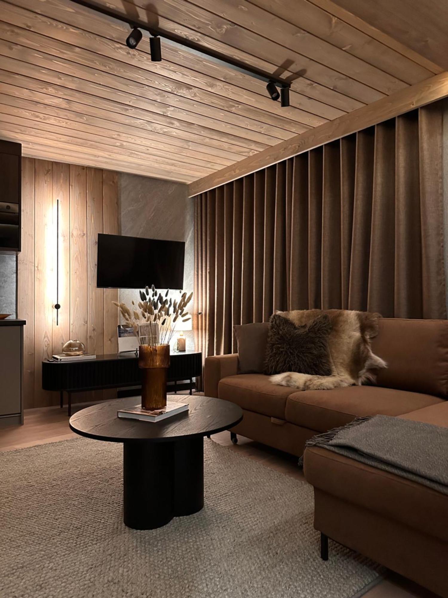 Coffee And Croissant Apartament